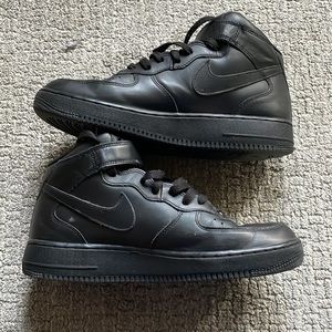 Black Air Force Ones Mids